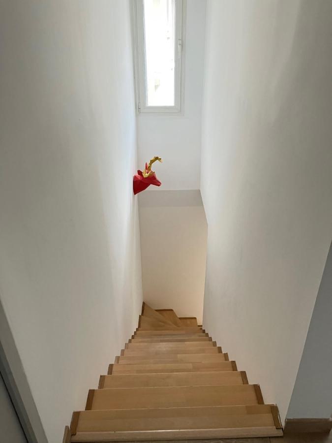 Ecu : Superbe Appartement Avec Exterieur Reims Exterior foto